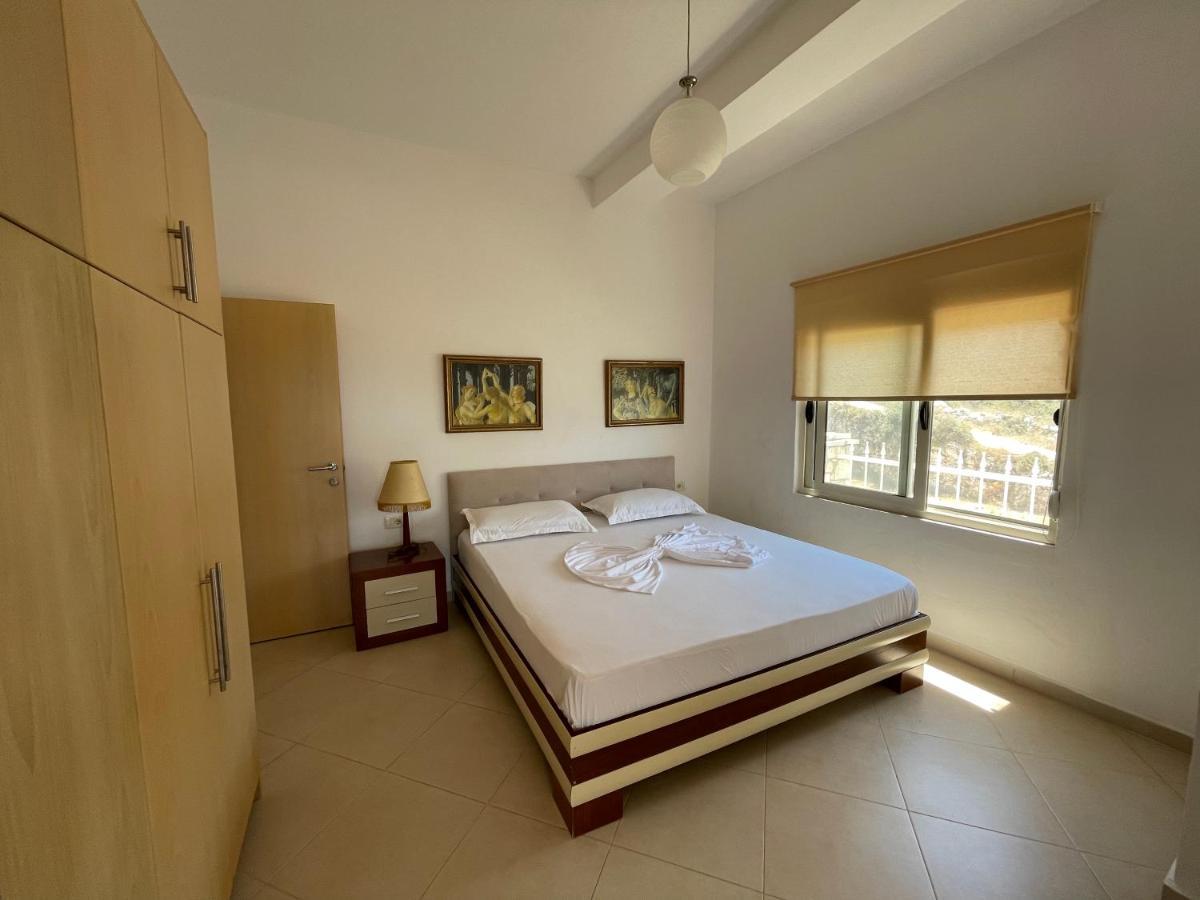 Apartments On The Beach Sarandë 외부 사진