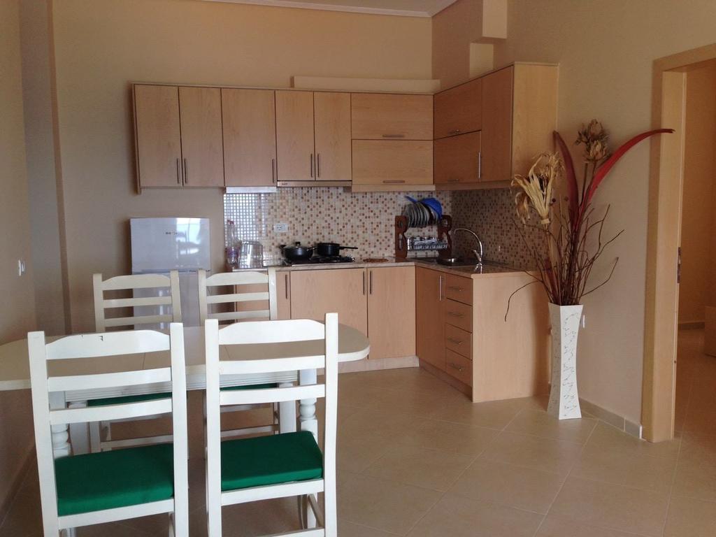 Apartments On The Beach Sarandë 객실 사진