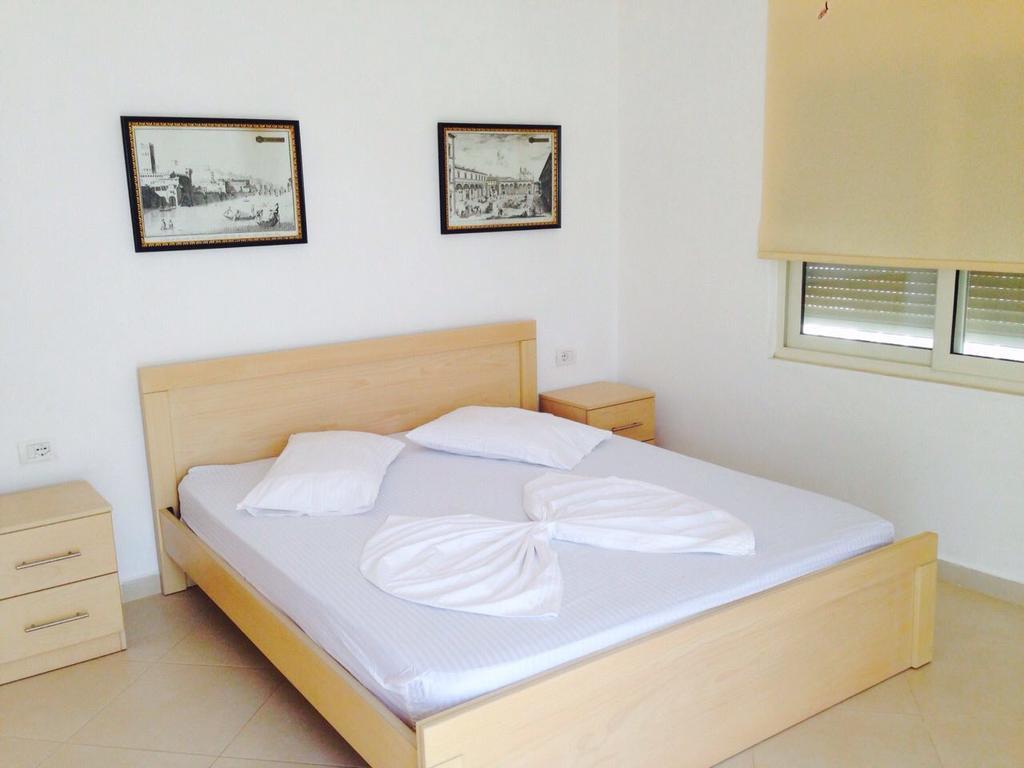 Apartments On The Beach Sarandë 외부 사진