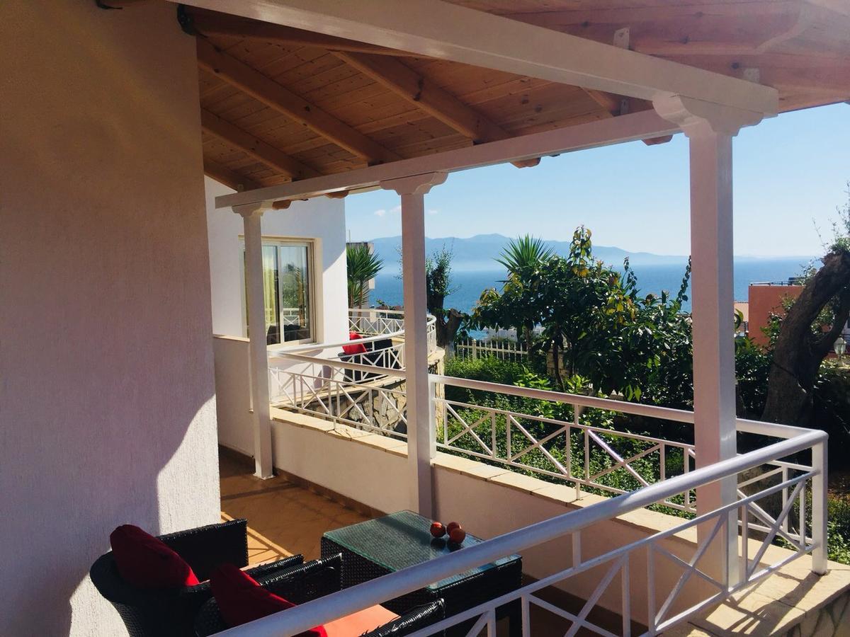 Apartments On The Beach Sarandë 외부 사진