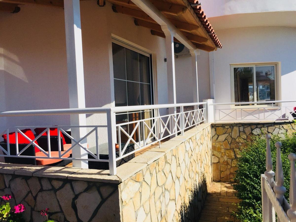 Apartments On The Beach Sarandë 외부 사진
