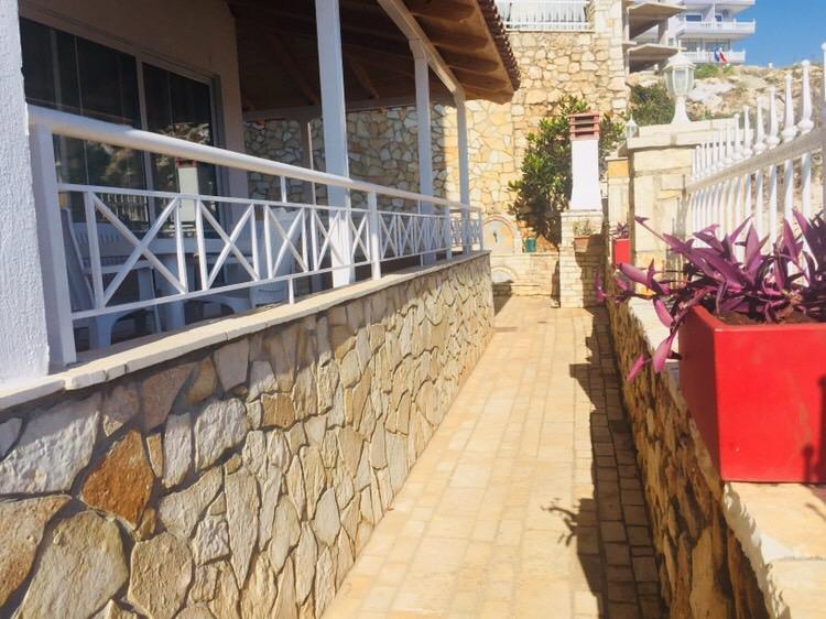 Apartments On The Beach Sarandë 외부 사진